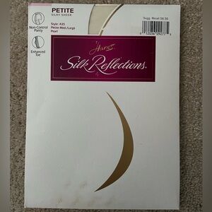 Hanes Silk Reflections Petite Med/Large Pearl Silky Sheer A35 Pantyhose